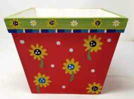 Cheerful Ladybugs Daisies Flower Planter Painted Wood Sunny Floral Design Vtg - £18.90 GBP