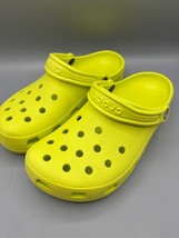Crocs Bright Yellow Crocs Classic Clogs Size Womens 9 - $455.17 MXN