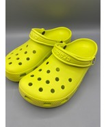Crocs Bright Yellow Crocs Classic Clogs Size Womens 9 - $455.17 MXN