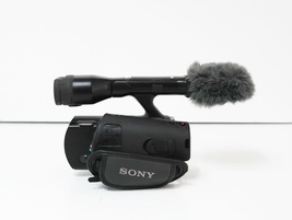 Sony NEX-VG20 Handycam E-mount AVCHD Progressive Camcorder image 9