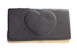 Brighton Black Leather Heart Checkbook Wallet Flower - $411.85 MXN