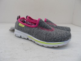Skechers Girl&#39;s Go Walk Slip Casual Shoe 81047L Gray Size 13.5 - $24.93