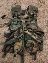 U.S. Army Issue Load Bearing Vest Woodland Camo - $782.56 MXN