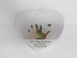 C.R. Gibson Baby Heart Shaped My Tiny Hand Print Kit in a Silver Box - New - £17.17 GBP