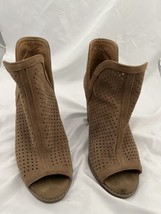 Lucky Brand “Larise”Perforated Leather Bootie Tan/Taupe/Brown Size 8.5 - $14.85