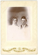 Circa 1880&#39;S Named Cabinet Card Interesting Couple Man w. Funny Hair Indiana, PA - £8.84 GBP