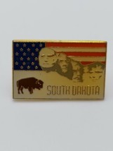 South Dakota State Pin Vintage Enamel Pin Mt Rushmore Buffalo  - £13.00 GBP