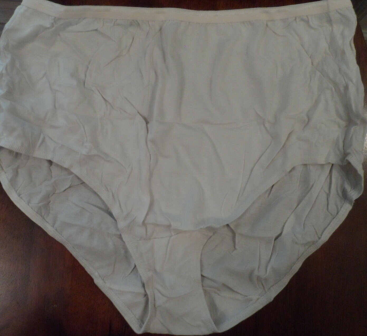 Vanity Fair Women&#39;s 13330 Comfort Brief Panties Beige 5/S New w/o Tags - $2.37