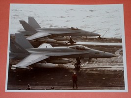 F-18 VFA-25 Navy Hornet Military Photo Vintage 1980&#39;s #C12-15382-150 - £31.62 GBP