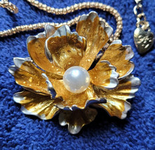 New Betsey Johnson Necklace Flower Gold Dark Yellow Water Lily Summer Sp... - $14.99