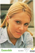 Raine davison as eve birch emmerdale hand signed cast photo 180530 p thumb200