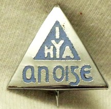 Vintage  An Oige Irish Youth Hostel Association Pin IYHA - $7.15