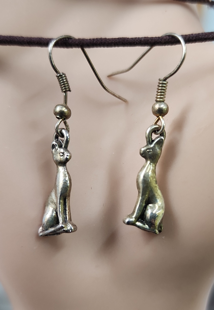 vintge look silver tone metal cat charm earrings dangles handmade animal jewelry