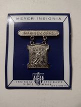 MARINE CORPS JUNIOR ROTC EXPERT MARKSMAN BADGE NEW ON MEYER CARD :KY25-6 - $6.44