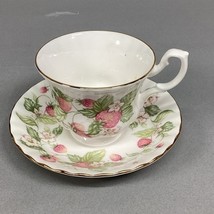 Royal Albert Teacup and Saucer Lyndale Series Strawberry Pattern - $19.76 CAD
