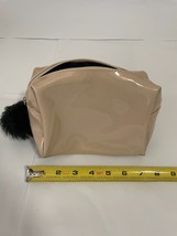 Nordstrom Beauty Beige/Nude Cosmetic Bag Pom Pom - e200 - $109.31 MXN