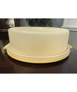 Vintage 1970s Tupperware Harvest Gold Pie Cake Taker Carrier Keeper - $16.48
