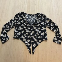 Womens H&amp;M Divided Black Daisy Print Button Up Tie Front Crop Top Shirt ... - $11.65