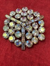 Weiss VTG Brooch Pin 1.75” Round Signed 27 Sparkly Clear Rhinstone Pendent - £38.84 GBP