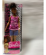 Barbie Fashionistas Doll # 128 Short Curly Hair Wearing Pink Camo Top New  - $485.51 MXN