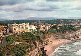 VINTAGE POST CARD BIARRITZ FRANCE HOTEL REGINA ET DU GOLF UNPOSTED 6 X 4 - £6.94 GBP