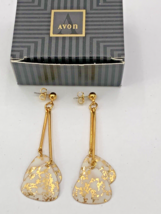 Vintage Avon COLOR CHIMES Ivory Gold Show Stopper Pierced Earrings Dangling - £12.57 GBP