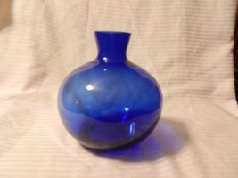 Short Round Cobalt Blue Glass Flower Vase 6&quot; Tall, 5.5&quot; Diameter - £31.96 GBP