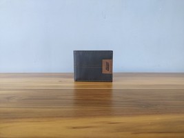 Dickies Genuine Leather Wallet  FREE Worldwide shipping GFTP 0006 - $24.08