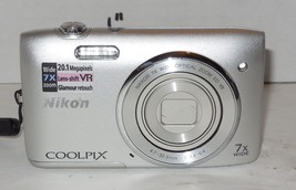 Nikon COOLPIX S3500 20.1MP Digital Camera - Silver Tested Works Battery SD - £154.25 GBP