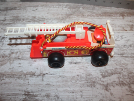 VINTAGE Fisher Price Little People Fire Station Engine fire Truck #720 W... - £11.83 GBP