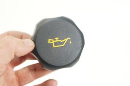 2003-2006 porsche cayenne S 4.5l v8 engine oil filler valve cap cover pl... - €23,23 EUR