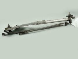 2004 Subaru Forester Wiper Linkage Transmission Windhsield Window Front OEM - $164.53
