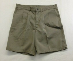 Denver Hayes Men&#39;s Size 38 Brown Micro Check Pleated Front Walking Shorts - $150.76 MXN
