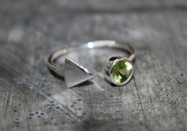 Peridot Stacking Ring 5 mm Round peridot ring 925 Sterling Silver - $37.32