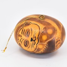 Handcrafted Carved Gourd Art Sleeping Cat Kitten Kitty Ornament Made in Peru - £4.72 GBP