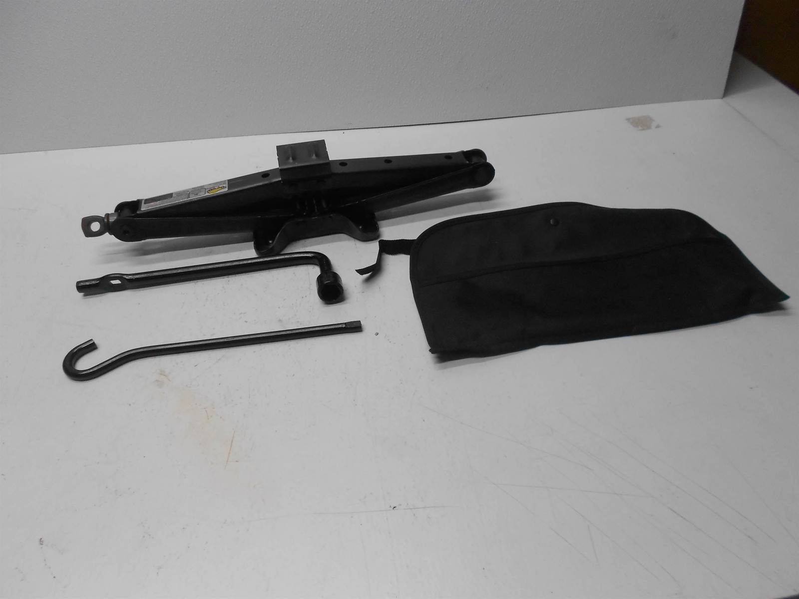 2007-2011 Honda CRV CR-V Jack Assembly - $62.49