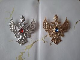 Coat Of Arms Brooch - $559.16 MXN