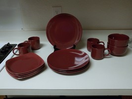 Gibson Everyday Stoneware Maroon Dish Set ~ 14 Pieces Plates Bowls Cups - £56.02 GBP