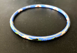 VTG Cloisonne Bangle  Blue Enamel Flowers 3.7 mm Wide Chinese - £8.69 GBP