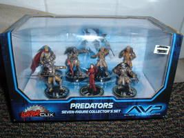 Wizkids  AVP Predators 7 figure set - £53.94 GBP
