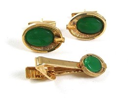 Vintage Goldtone &amp; Green Cufflinks &amp; Matching Tie Clasp 42117 - $19.79