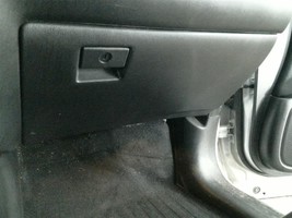 PATHFINDR 2017 Glove Box 104538311 - $1,203.03 MXN