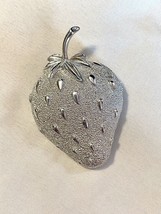Vintage Sarah Coventry Silver Tone Strawberry Brooch Pin Never Worn - £9.43 GBP