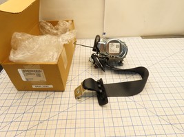 GM 19356078 Seat Belt Retractor Assembly Front Driver LH 84493990 Genera... - $109.98