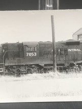 Penn Central Railroad PC #7053 GP9 Electromotive Train B&amp;W Photo Jeffersonville - $9.49