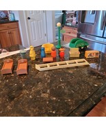 LOT of VINTAGE FISHER PRICE LITTLE PEOPLE SESAME STREET ACCESSORIES #938 - $1,702.61 MXN