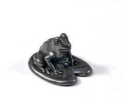 Miniature Frog Figurine Pewter Vintage - £8.82 GBP