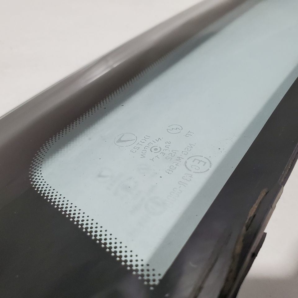 1992 1993 1994 1995 1996 1997 Subaru SVX OEM Front Right Upper Door Glass Item image 11