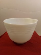 Vintage Pyrex Hamilton Beach White Milk Glass Mixing Bowl with Pour Spout #12 - £14.22 GBP