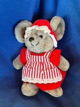 Vintage Dakin Small Gray Plush Mrs. Santa Claus Christmas Mouse Stuffed Animal – - £7.58 GBP